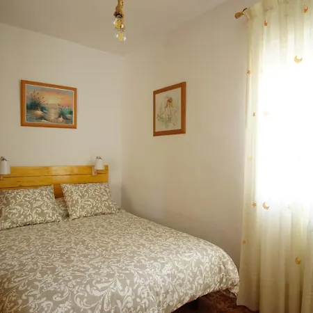 La Casa Del Monte Granja Llumes